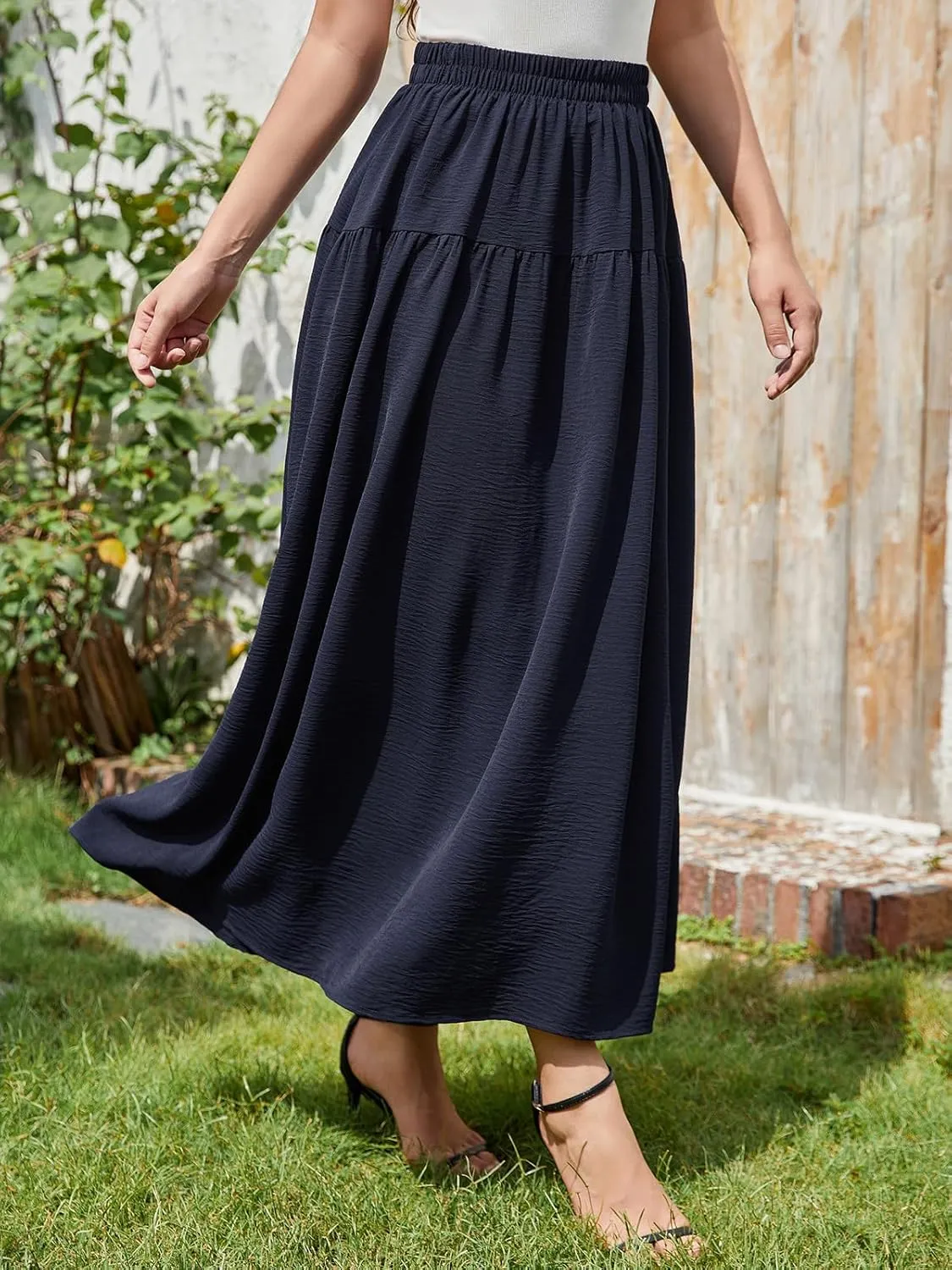 EeYu Tiered Maxi Skirt for Women 2025 Summer Elastic Waist A-line Beach Casual Flowy Swing Pleated Long Skirts with Pockets