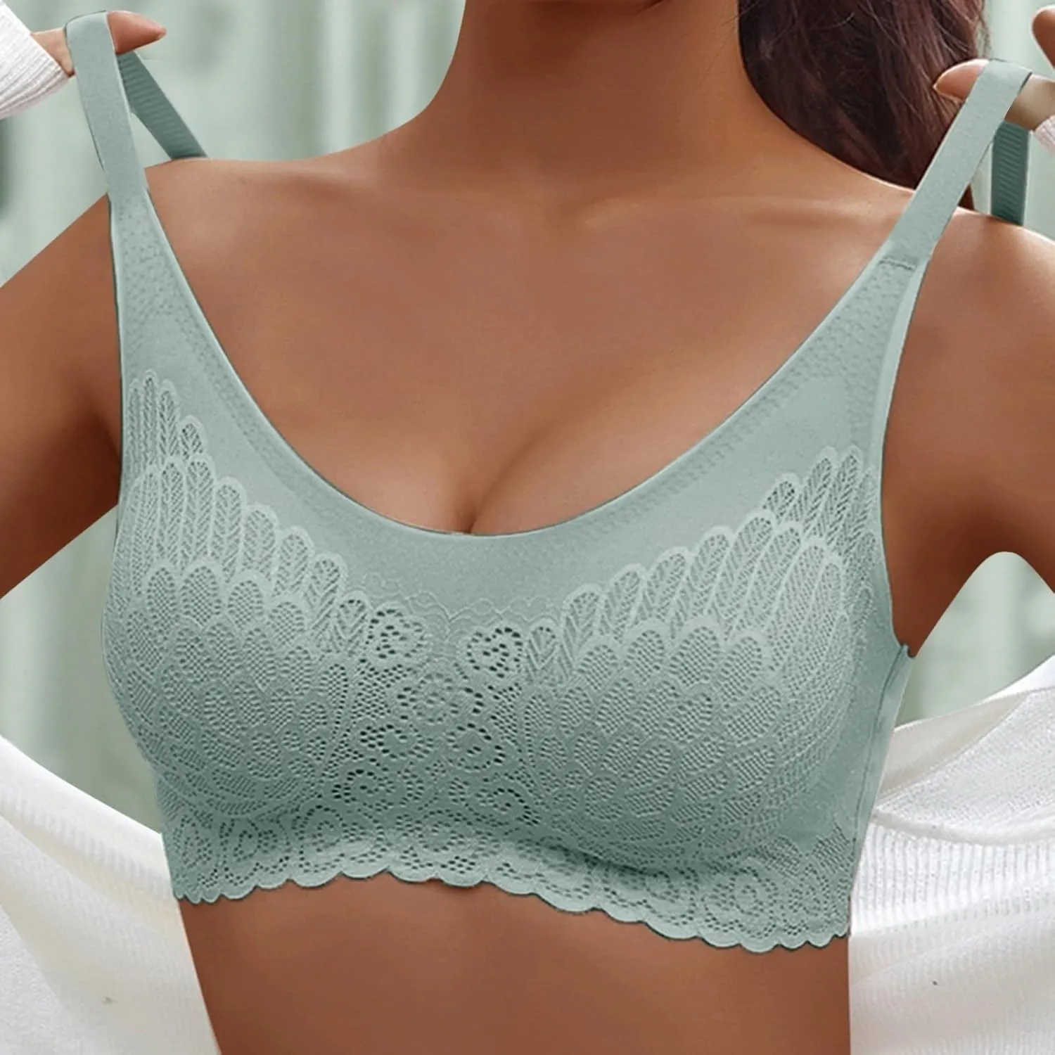 Padded Bralettes for Women Full-Coverage Pullover Bra Comfort Revolution Full-Coverage Wirefree Bra for Women