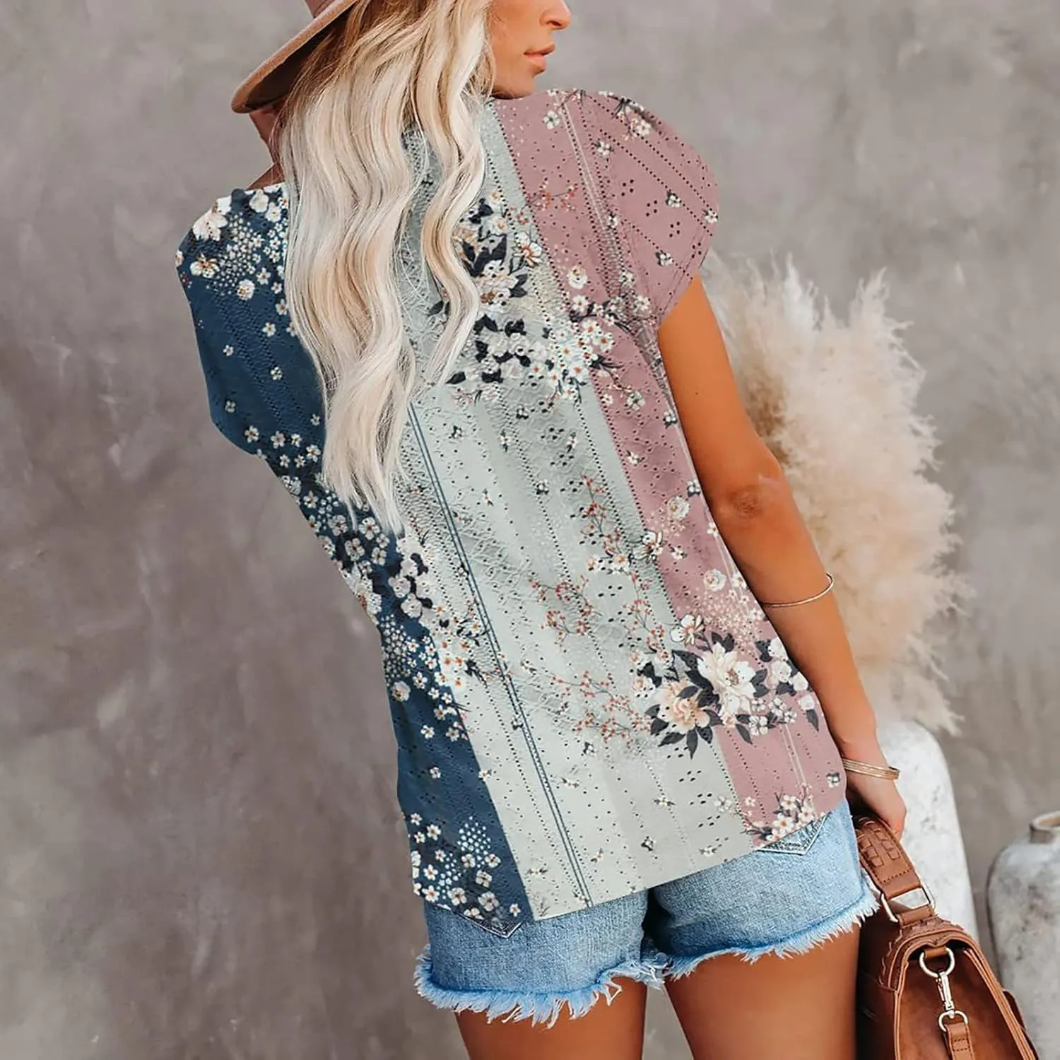 Women's Cap Sleeve Lace Trim Deep V Neck Casual Shirts 2024 Trendy Loose Tee Summer Fashion Sexy Shirt Blouse